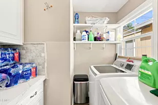 565 E Olive St, Oxnard, CA 93033 - Photo 19