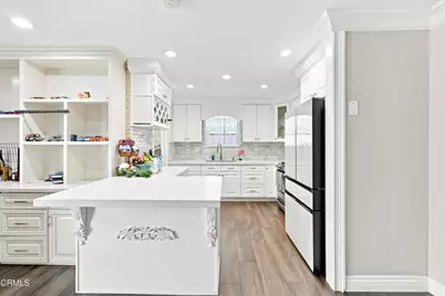 565 E Olive Street, Oxnard, CA 93033 - Photo 11