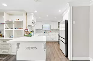 565 E Olive St, Oxnard, CA 93033 - Photo 11