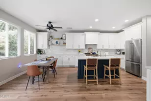 660 Clearwater Creek Dr, Thousand Oaks, CA 91320 - Photo 17