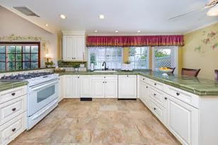 5651 E Mulberry Ridge Dr, Camarillo, CA 93012 - Photo 9