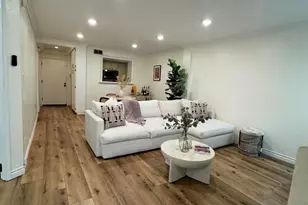 750 N Kings Road, Los Angeles, CA 90069 - Photo 1