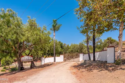 8450 Waters Road, Moorpark, CA 93021 - Photo 3