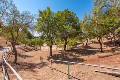 8450 Waters Road, Moorpark, CA 93021 - Photo 7