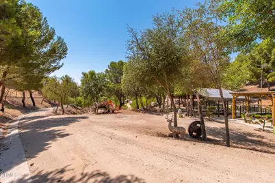 8450 Waters Road, Moorpark, CA 93021 - Photo 5