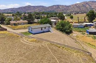 20405 Weston Ave, Tehachapi, CA 93561 - Photo 7