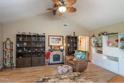 32130 Village 32, Camarillo, CA 93012 - Photo 15