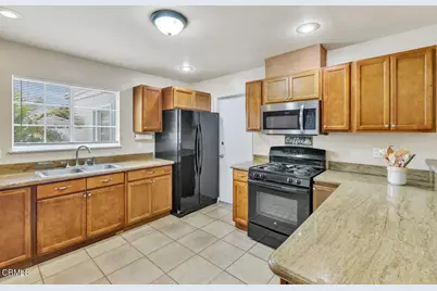 1410 Huntswood Way, Oxnard, CA 93030 - Photo 3