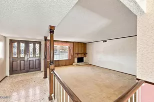 195 W Avenida De Las Flores, Thousand Oaks, CA 91360 - Photo 5