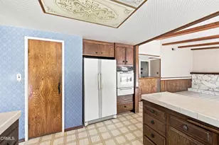 195 W Avenida De Las Flores, Thousand Oaks, CA 91360 - Photo 11