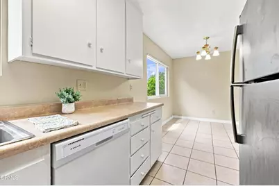 138 S Bryn Mawr Street #33, Ventura, CA 93003 - Photo 15