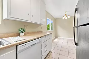 138 S Bryn Mawr Street, Ventura, CA 93003 - Photo 15