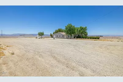2866 W Avenue F, Lancaster, CA 93536 - Photo 5