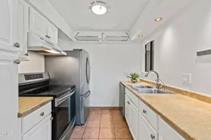 976 Miramonte Dr, Santa Barbara, CA 93109 - Photo 7