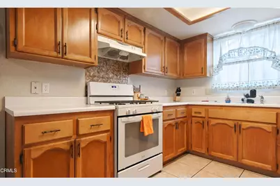 2751 Sierra Madre Court, Selma, CA 93662 - Photo 7