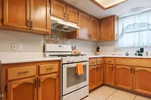 2751 Sierra Madre Ct, Selma, CA 93662 - Photo 7