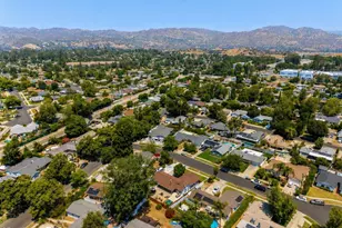 22901 Leadwell St, West Hills, CA 91307 - Photo 21