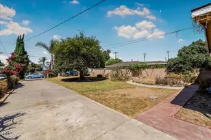 129 S Olive St, Santa Paula, CA 93060 - Photo 25