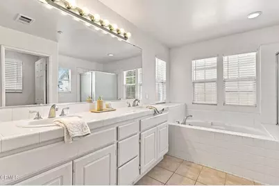 1706 Valerosa Way, Oxnard, CA 93030 - Photo 31