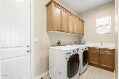 3927 W Hemlock Street, Oxnard, CA 93035 - Photo 37