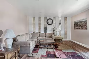817 Benson Way, Thousand Oaks, CA 91360 - Photo 7
