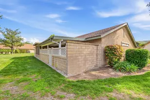 35124 Village, Camarillo, CA 93012 - Photo 3