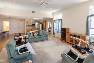 215 Montebello Avenue, Ventura, CA 93004 - Photo 13