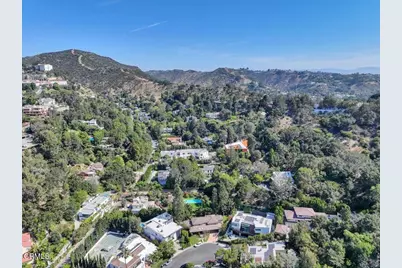 11923 Brentwood Grove Drive, Los Angeles, CA 90049 - Photo 51