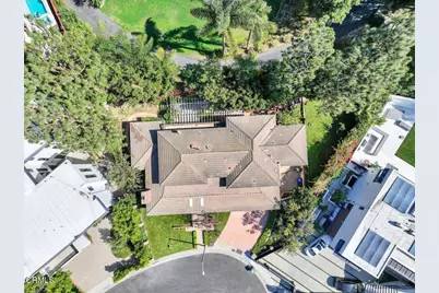 11923 Brentwood Grove Drive, Los Angeles, CA 90049 - Photo 5