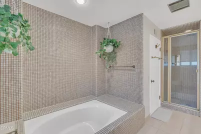 11923 Brentwood Grove Drive, Los Angeles, CA 90049 - Photo 33