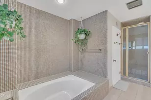 11923 Brentwood Grove Dr, Los Angeles, CA 90049 - Photo 33