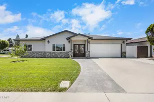 817 N Calle La Sombra, Camarillo, CA 93010 - Photo 1