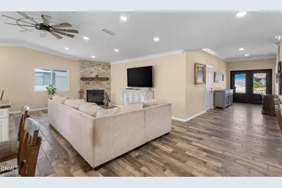 817 N Calle La Sombra, Camarillo, CA 93010 - Photo 11