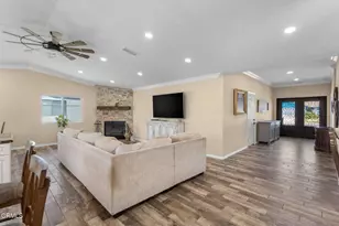 817 N Calle La Sombra, Camarillo, CA 93010 - Photo 11