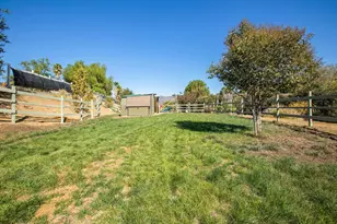 320 N Barbara St, Ojai, CA 93023 - Photo 31