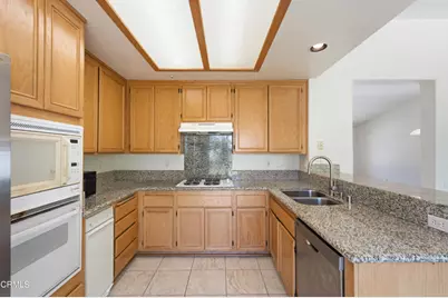 2105 Lanyard Way, Oxnard, CA 93035 - Photo 9