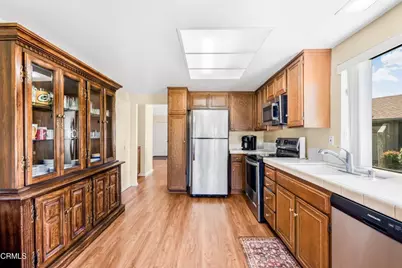 34137 Village 34, Camarillo, CA 93012 - Photo 13