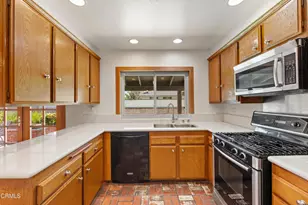 5828 Sunny Vista Ave, Oak Park, CA 91377 - Photo 21