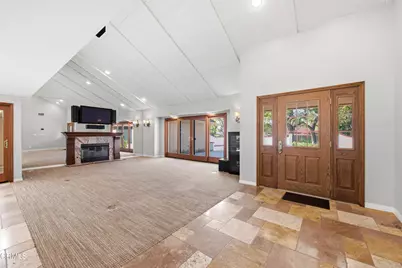 210 Crestview Avenue, Camarillo, CA 93010 - Photo 11