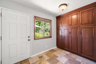 210 Crestview Ave, Camarillo, CA 93010 - Photo 21