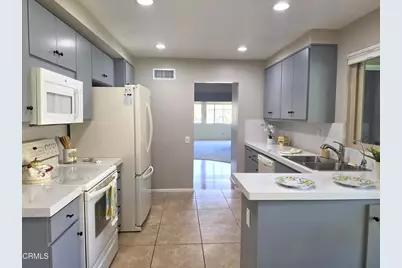 4110 Village 4, Camarillo, CA 93012 - Photo 9