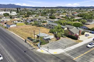 105 Walnut Dr, Oxnard, CA 93036 - Photo 1
