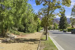 1747 Meander Dr, Simi Valley, CA 93065 - Photo 53