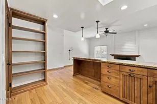 1747 Meander Dr, Simi Valley, CA 93065 - Photo 11