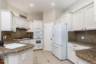3707 Mont Blanc Terrace, Bakersfield, CA 93306 - Photo 13