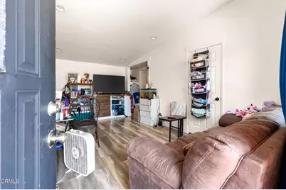 2422 Alameda Avenue, Ventura, CA 93003 - Photo 33