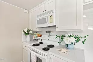 1682 Bridgeport Ln, Camarillo, CA 93010 - Photo 25