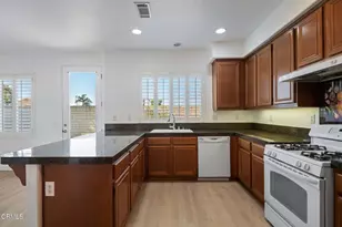 525 Dylan Dr, Oxnard, CA 93033 - Photo 13