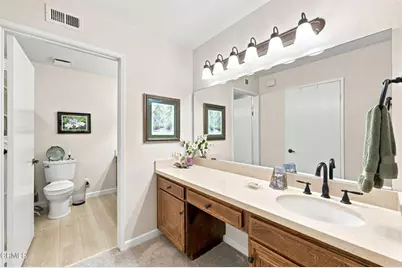 42062 Village 42, Camarillo, CA 93012 - Photo 25