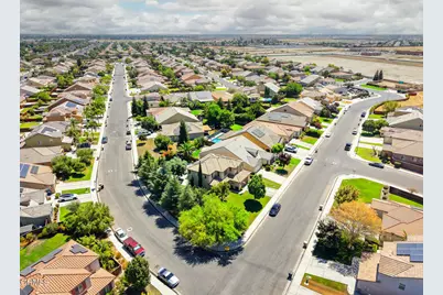5902 Grizzly Peak Drive, Bakersfield, CA 93311 - Photo 37
